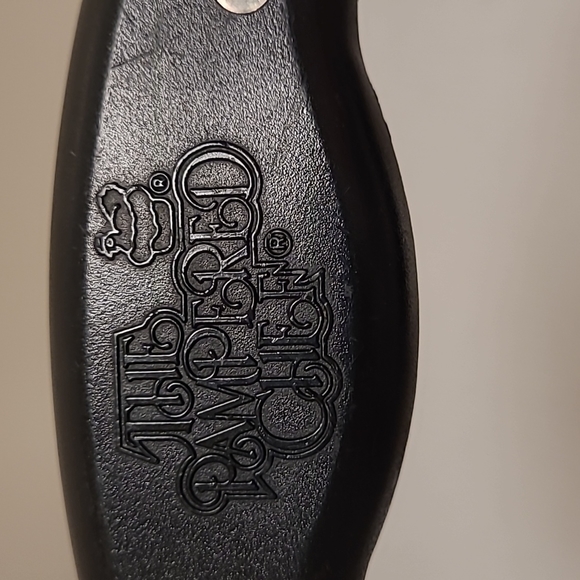 The Pampered Chef Crinkle Cutter - Picture 3 of 14